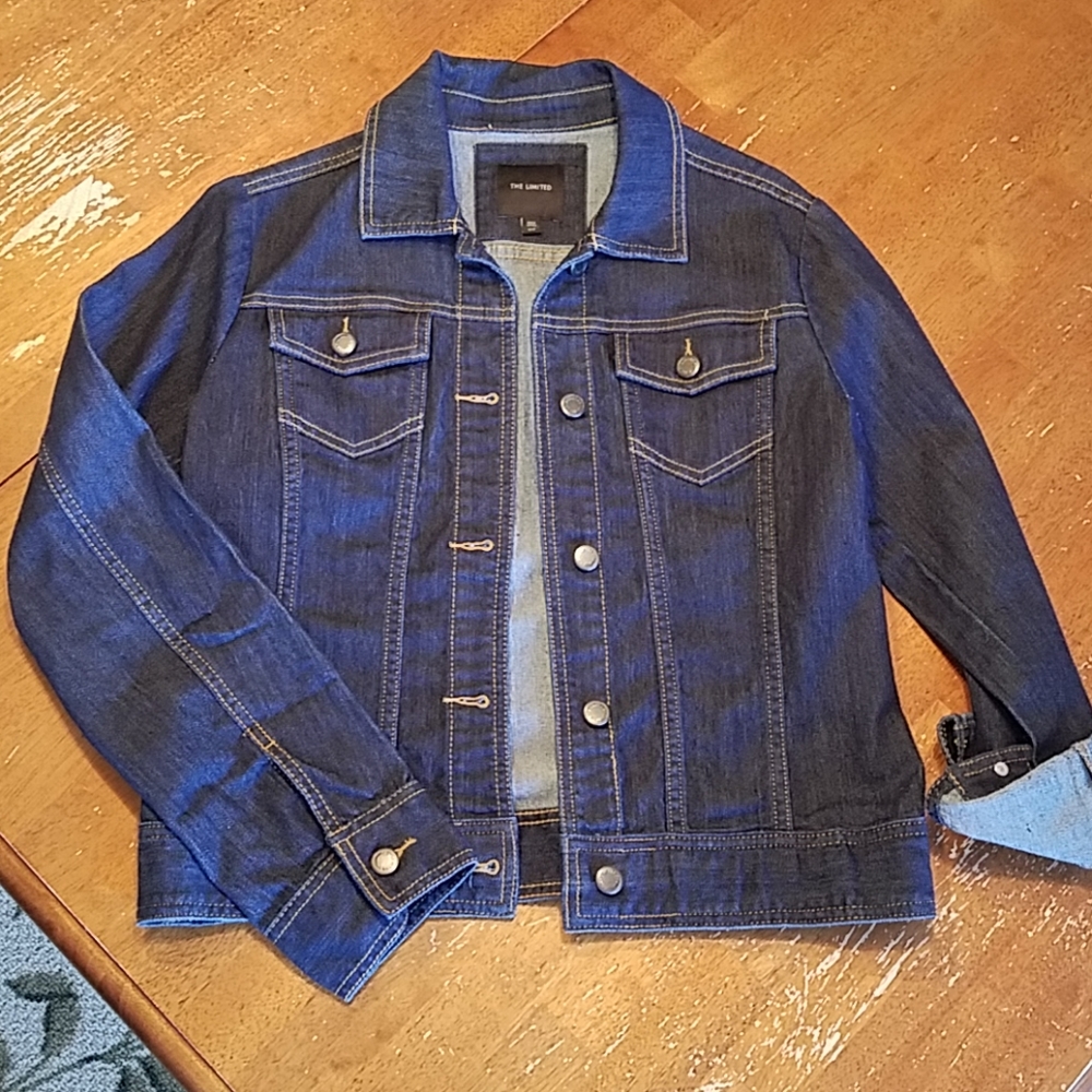 🆕️ NWOT The Limited Denim Jacket